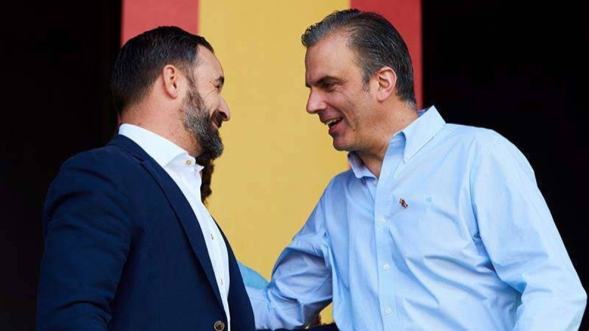 Abascal y Ortega Smith son uña y carne. Seguirán juntos al menos cuatro años más.