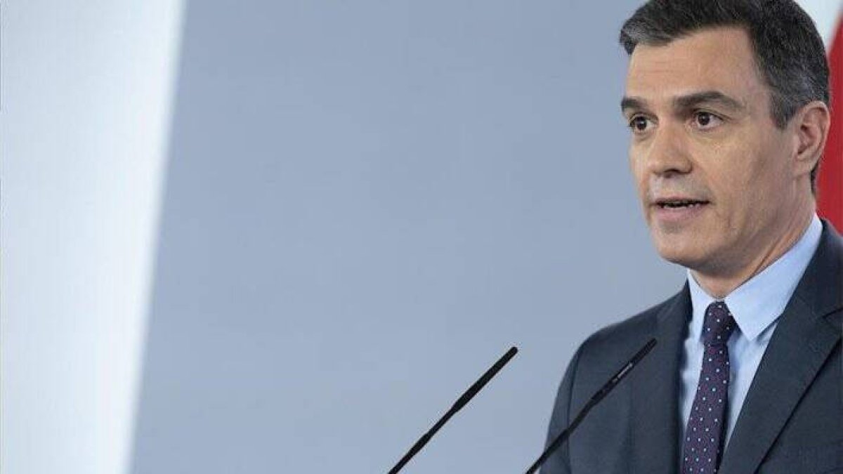 Sánchez presume de salvar 300.000 vidas pese a su récord mundial de muertos