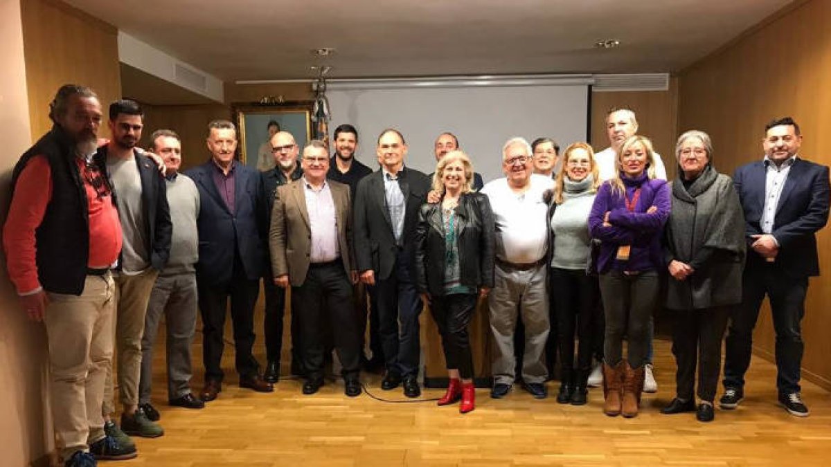 El valencianismo regionalista empieza a perfilar un proyecto político común