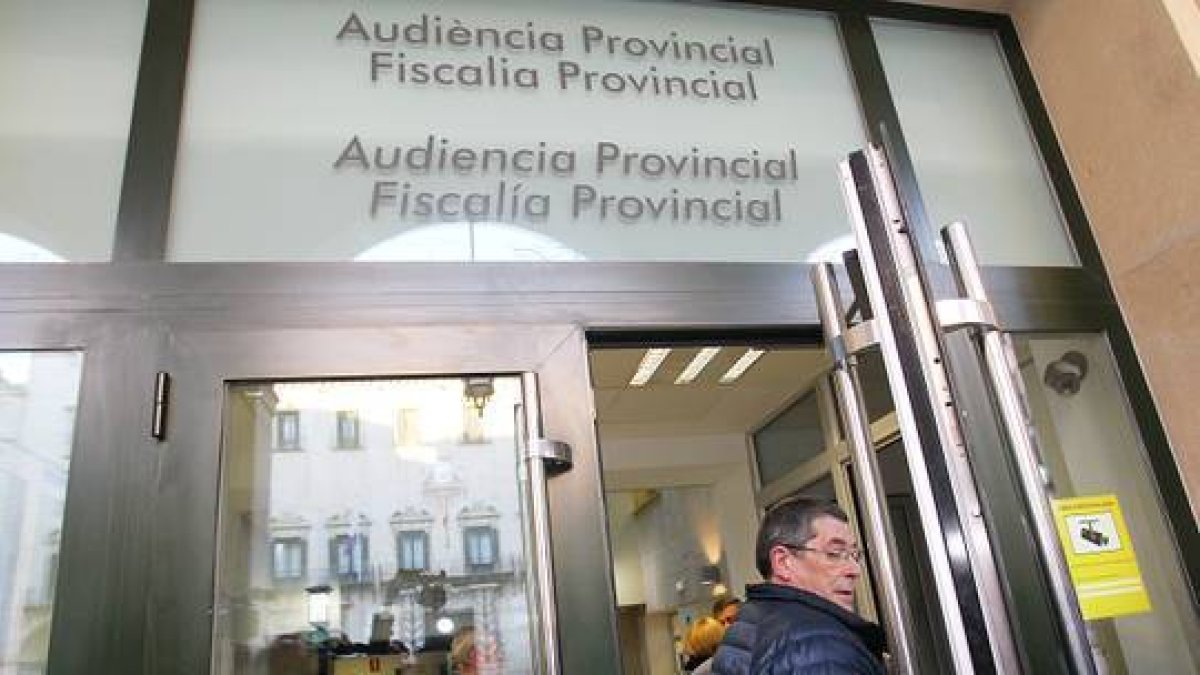 Un testigo declara que Juan Cano brindó con champán tras el entierro de Ponsoda
