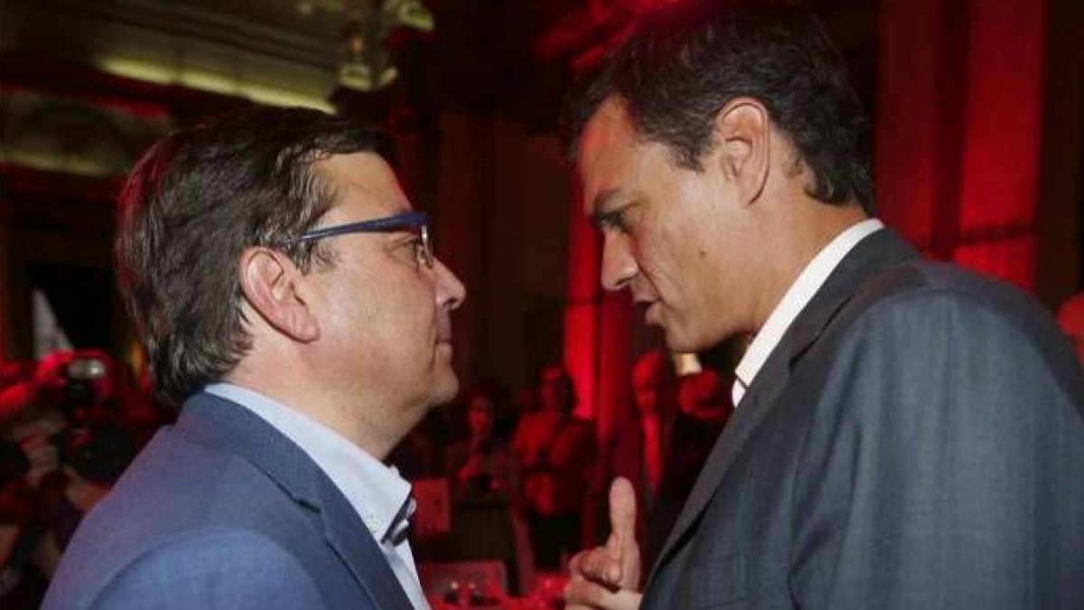 Vara y Sánchez: el SMI le dado un disgusto al barón extremeño.