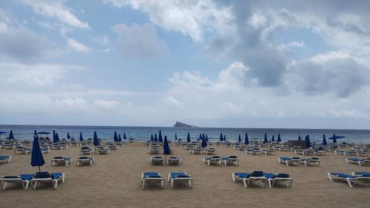 La Costa Blanca lanza una campaña turística en la que vende seguridad sanitaria