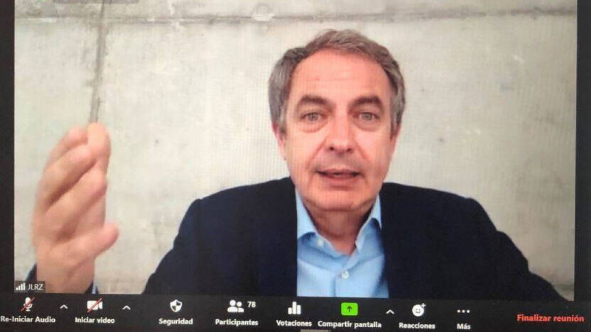 Zapatero, en uno de sus actos para la consultora del marido de Arrimadas