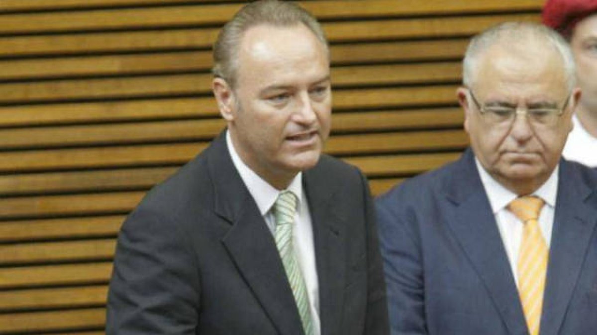 Juan Cotino y Alberto Fabra en les Cortes en  una imagen de archivo