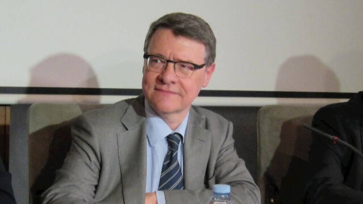 Conexus ficha al exministro Jordi Sevilla