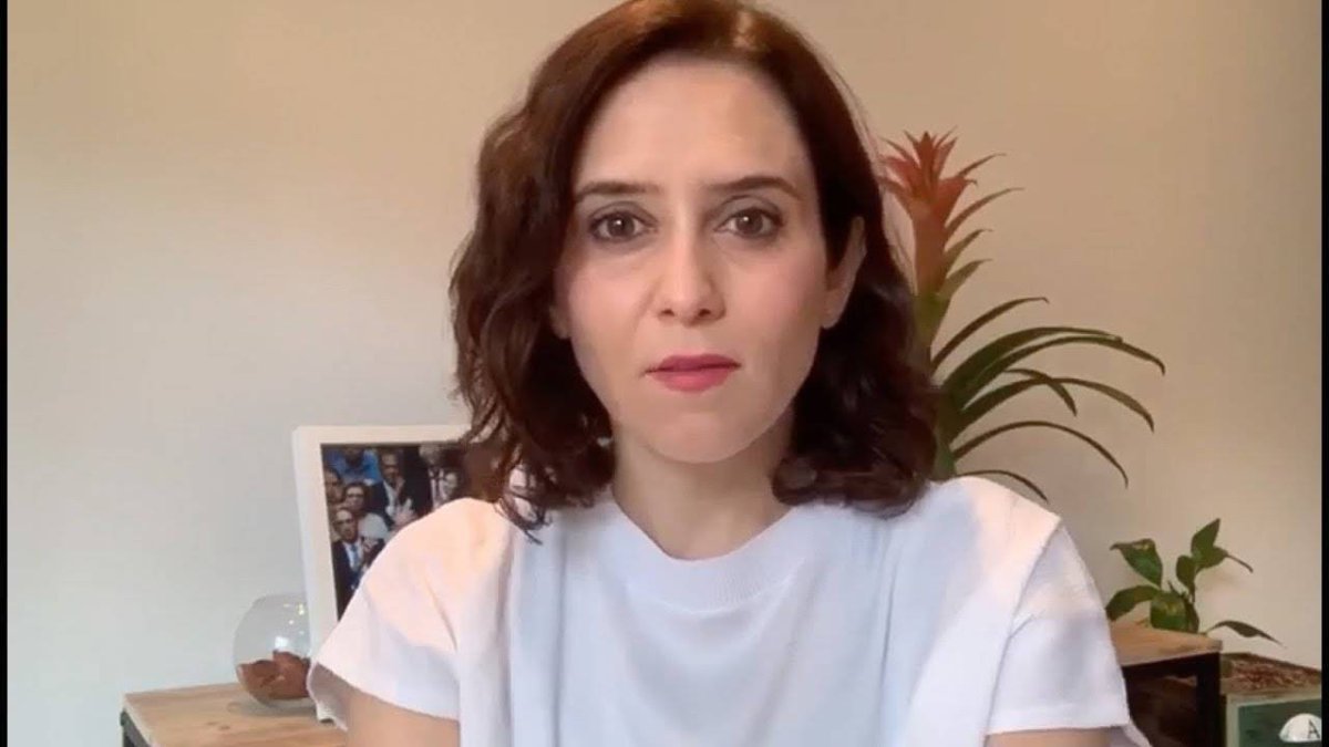 Isabel Díaz Ayuso participó en la reunión a distancia con los presidentes autonómicos desde el lugar donde guarda su cuarentena