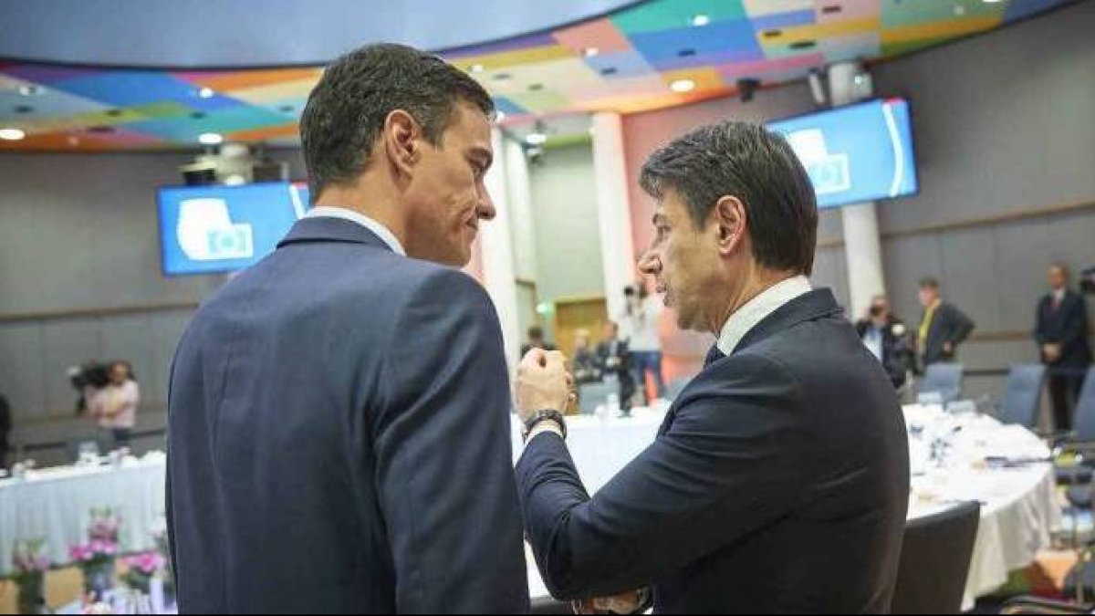 Pedro Sánchez y Giussepe Conte en una cumbre europea.