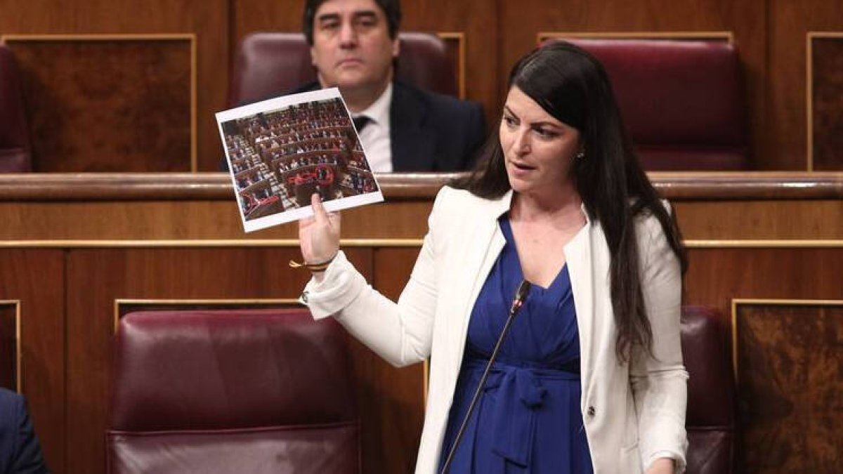 La diputada de Vox, Macarena Olona