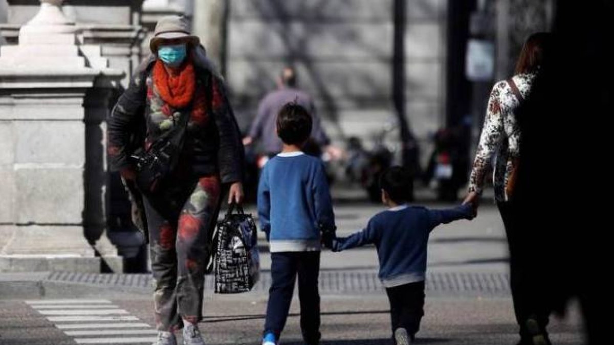 El confinamiento de los niños, el último charco de Sánchez.
