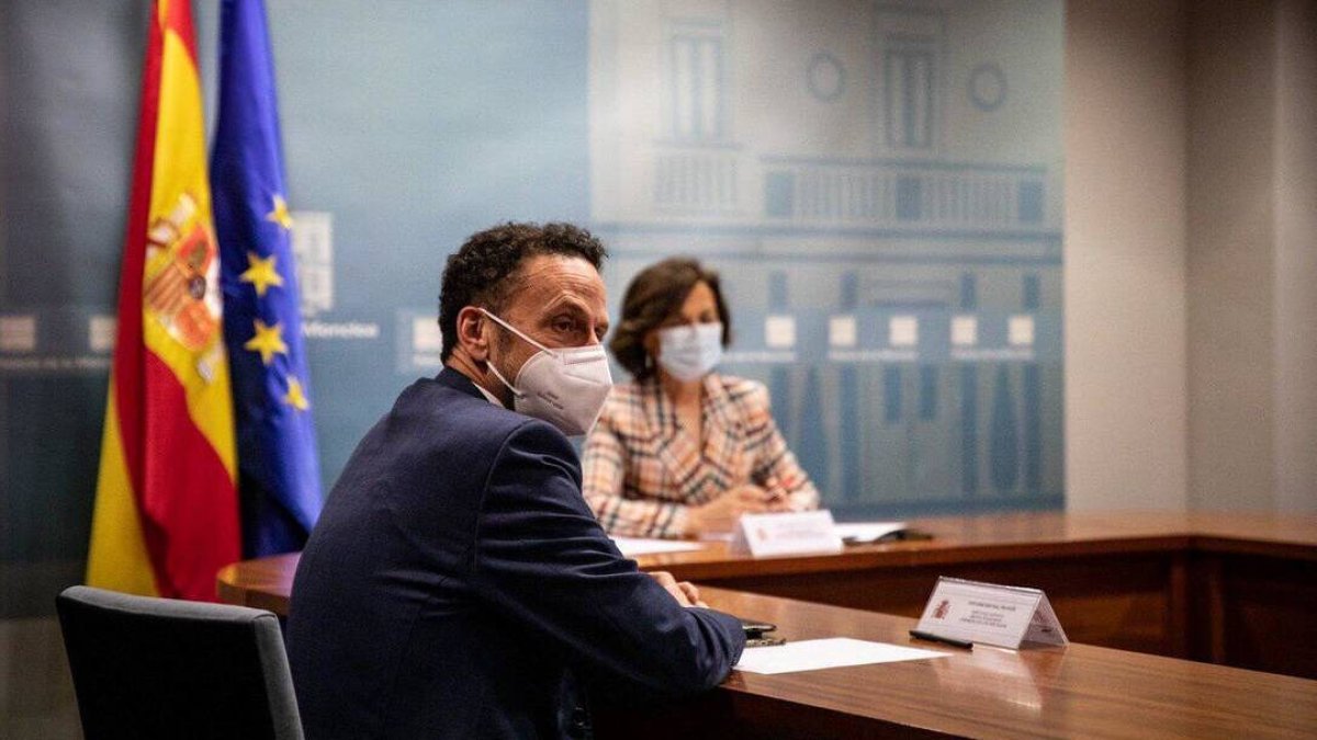 Edmundo Bal y Carmen Calvo en la Moncloa