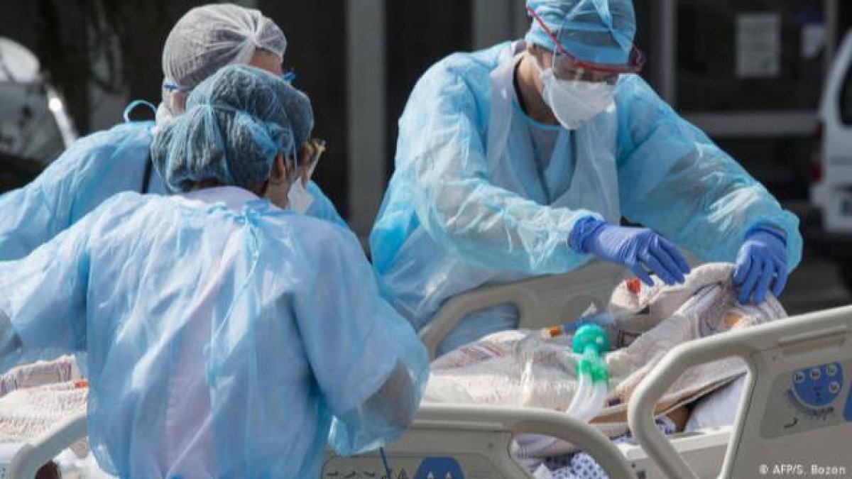Los médicos y personal sanitario necesitan mascarillas y respiradores