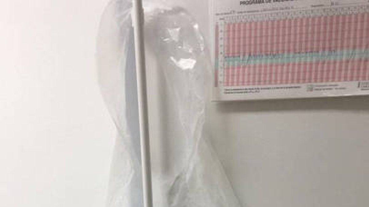 Traje para combatir el virus.