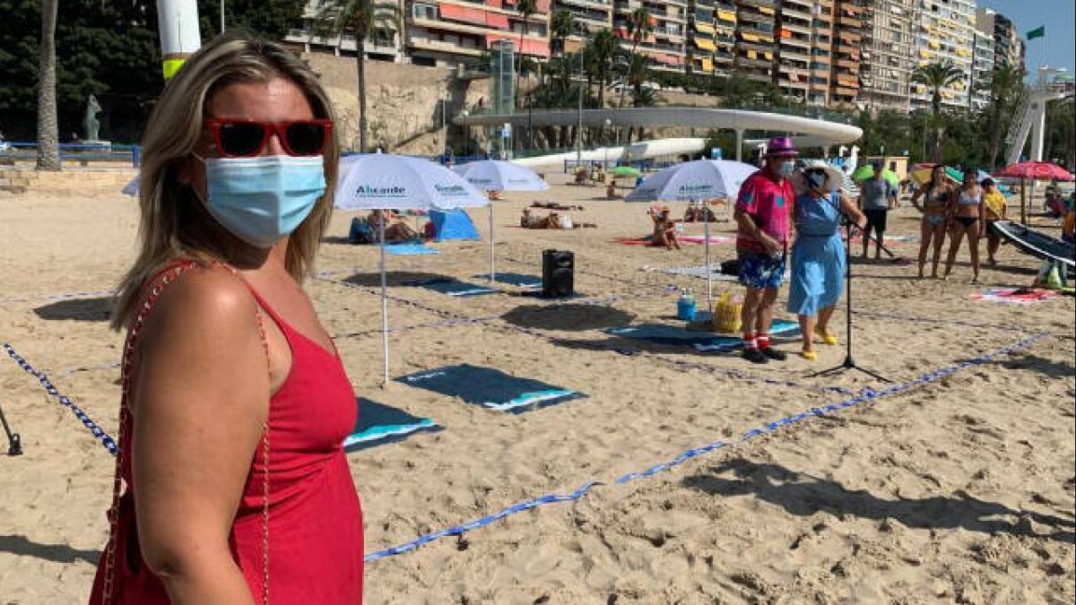 La Concejal de Turismo, Mª Carmen Sánchez, destaca la importancia de recordar las medidas de seguridad anti-covid