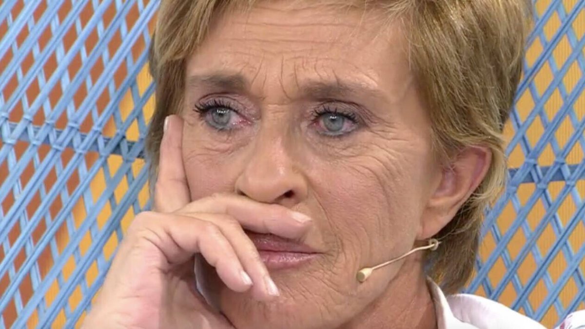 Chelo García Cortés, pillada por sus compañeros.