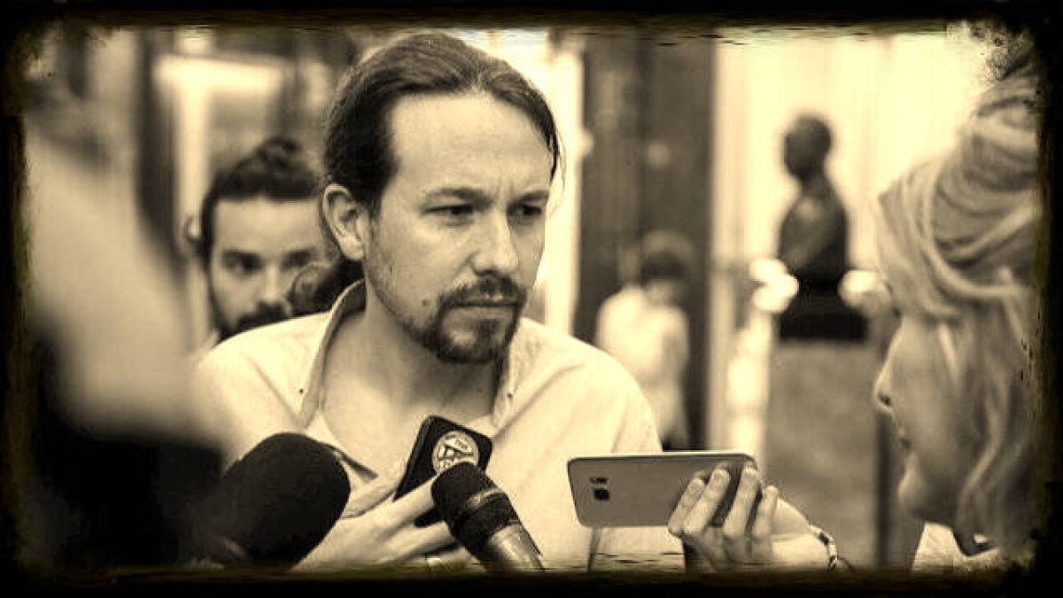 Pablo Iglesias señala a sus