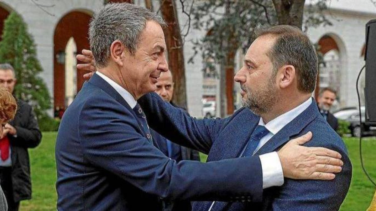 Zapatero y Ábalos: el escándalo de Delcy Rodríguez acorrala a ambos.