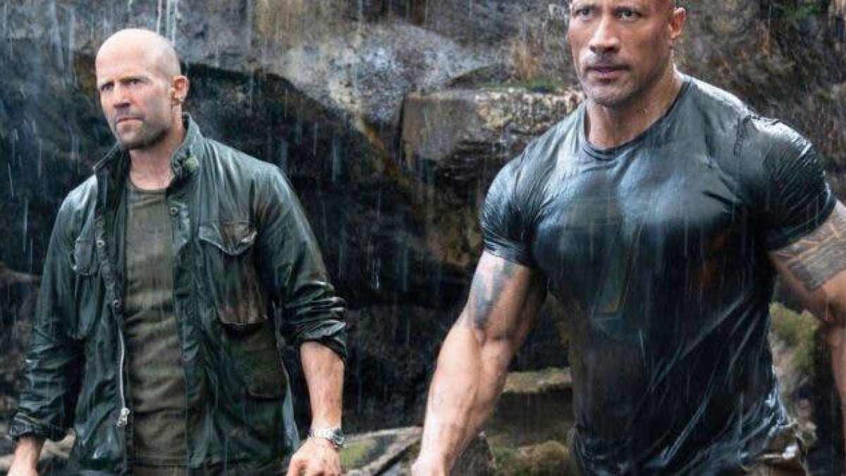 La Roca sorprende en Venecia casi sin músculos: ¡ha perdido 27 kilos para su nueva película!