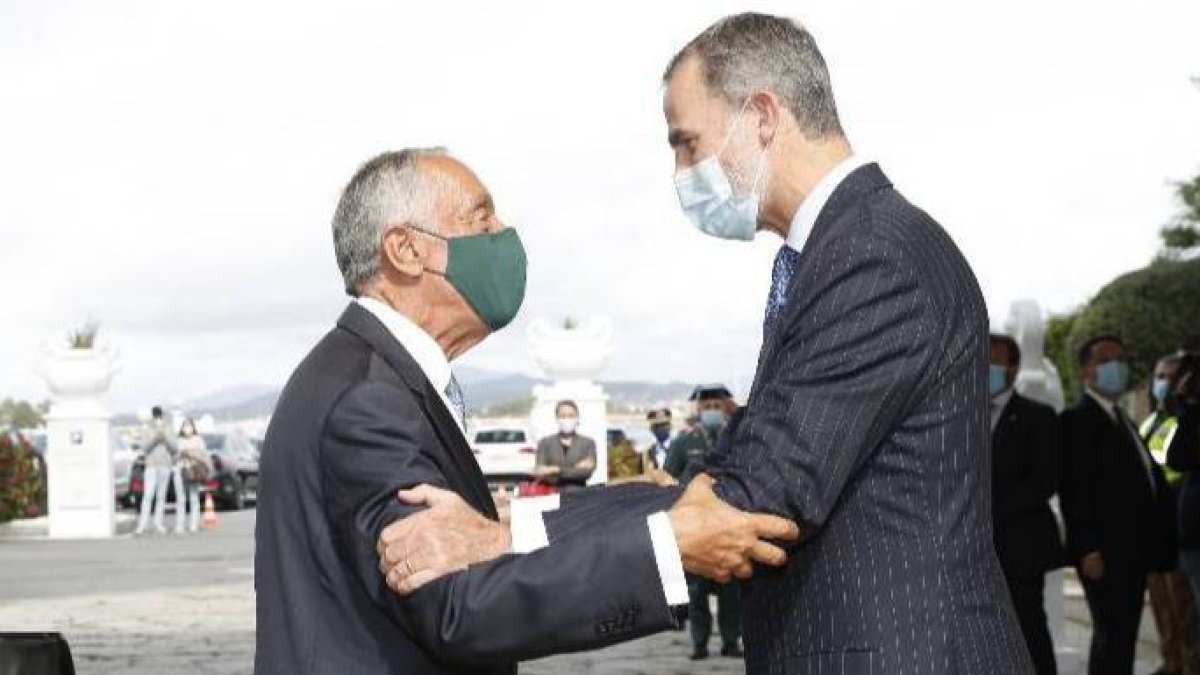 El presidente de Portugal, este jueves en Pontevedra junto al Rey.
