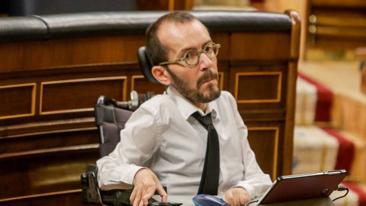 El portavoz de Podemos, Pablo Echenique