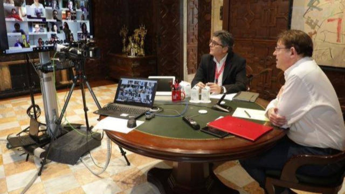 Puig se reúne con alcaldes y presidentes de la Diputación