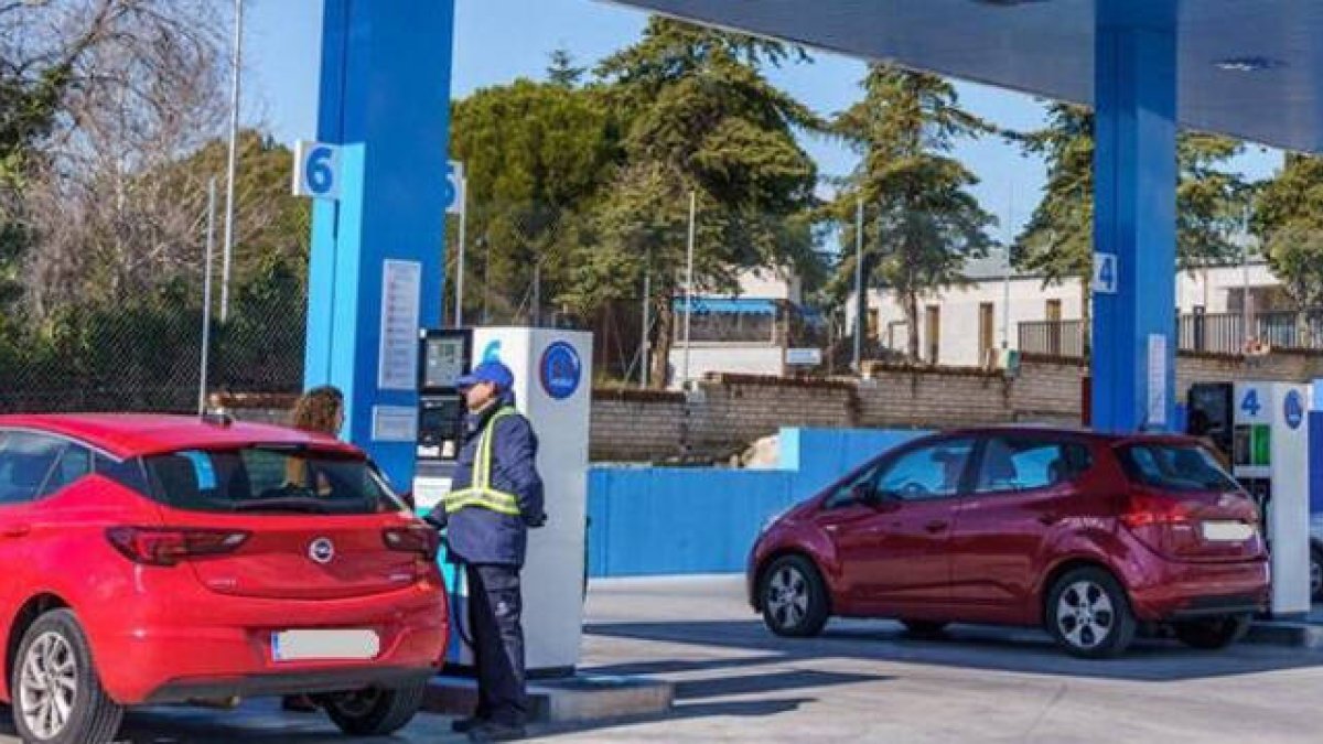El Ayuntamiento quiere impulsar una red de suministro para la recarga de vehículos eléctricos/FOTO: motorpasion