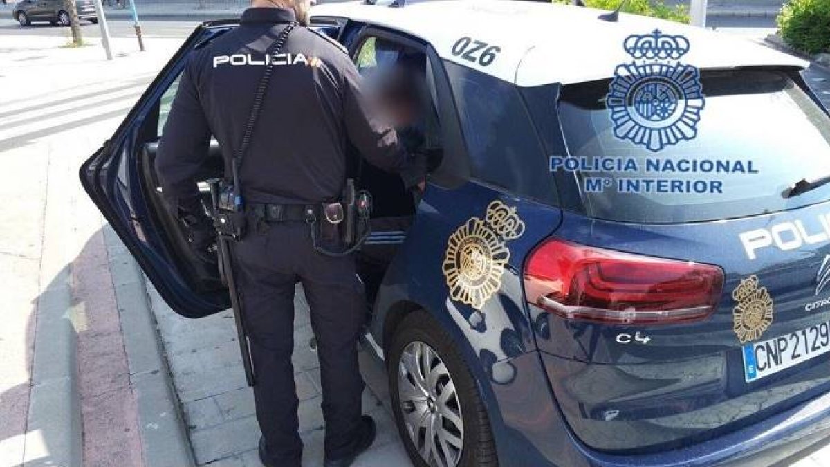 La Policía disuelve una fiesta clandestina en Alicante donde se consumía drogas