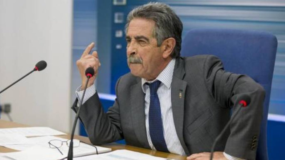 Revilla, en un gesto de enfado.
