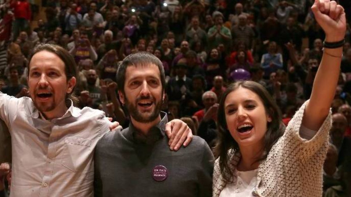 Iglesias, Del Olmo y Montero: Calvente acorrala al trío dirigente de Podemos.