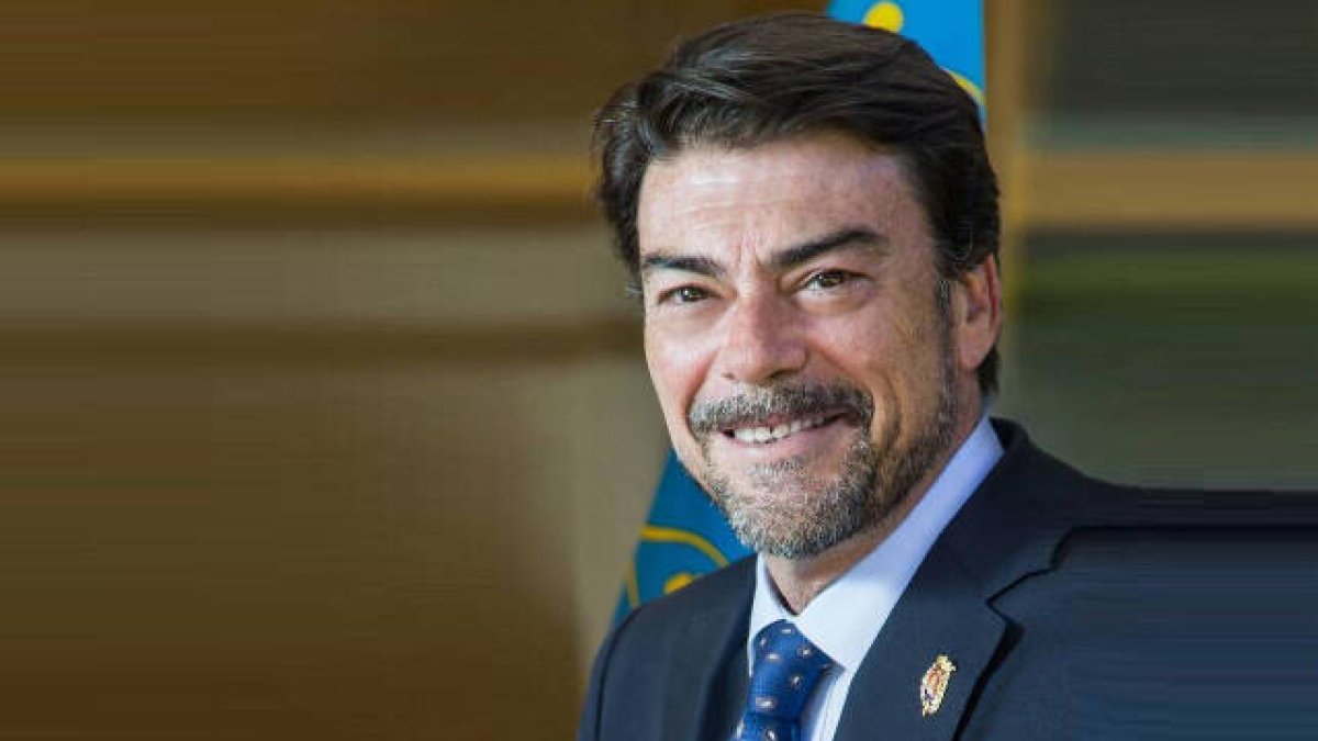 Mensaje institucional del 9 de Octubre del alcalde de Alicante, Luis Barcala