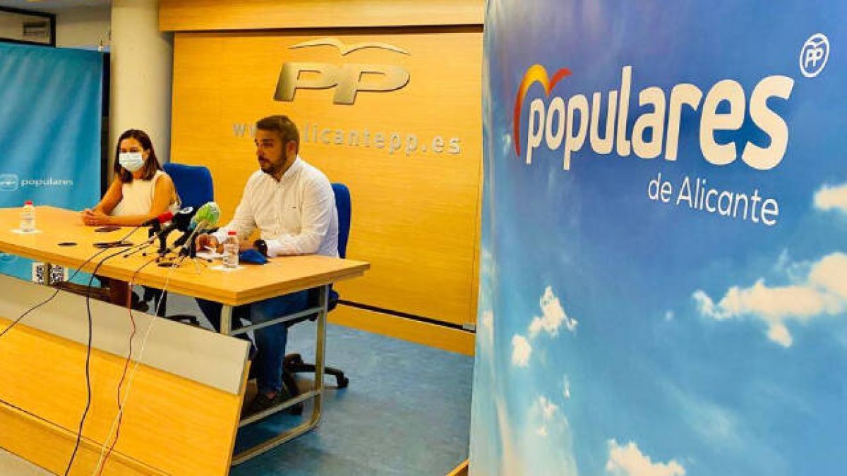 Al congreso mixto del PP alicantino acuden los primeros espadas del partido en España