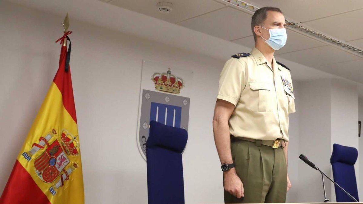 Don Felipe en la Base de Retamares