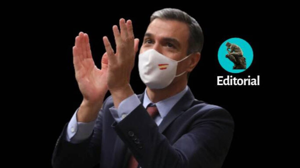 Pedro Sánchez, aplaudiéndose a si mismo