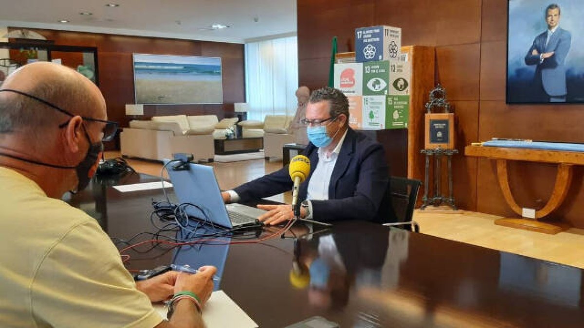 El alcalde de Benidrom, Toni Pérez, espera que su propuesta sea aceptada