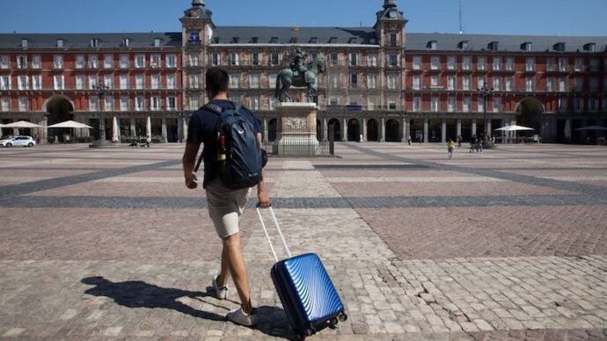 El turismo se desplomó un 98% en junio