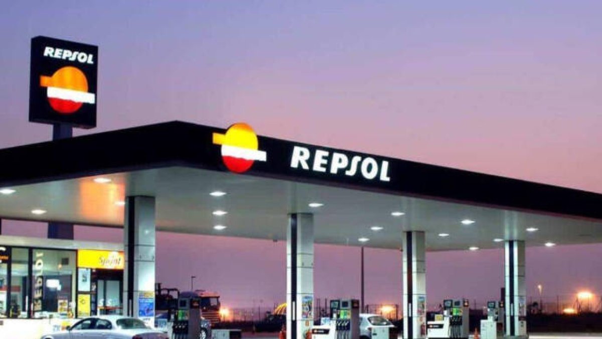 Repsol pierde 2.484 millones tras los impactos históricos del COVID-19