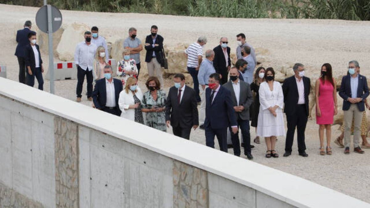 El president ha visitado esta mañana la Zona 0 del desbordamiento en Almoradí