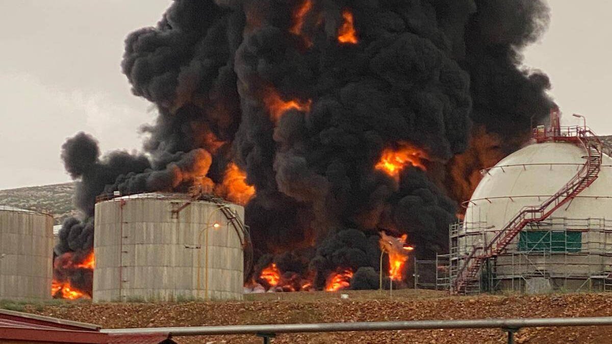 El tremendo vídeo del incendio en Puertollano que hace temer otro Beirut