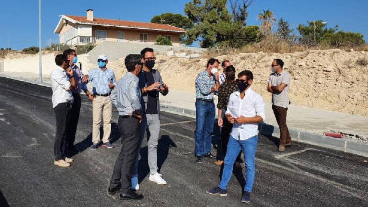 El concejal de Urbanismo, Adrián Santos Pérez, ha visitado las obras de reparcelación
