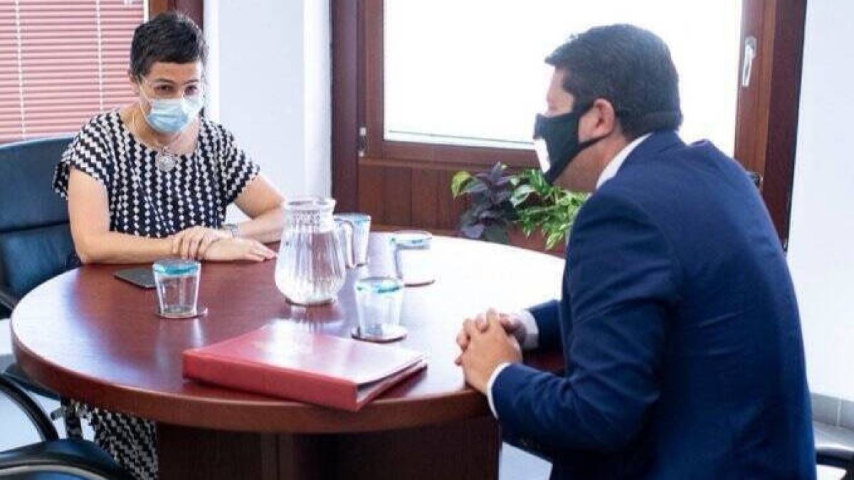 La ministra Arancha González Laya con Fabián Picardo