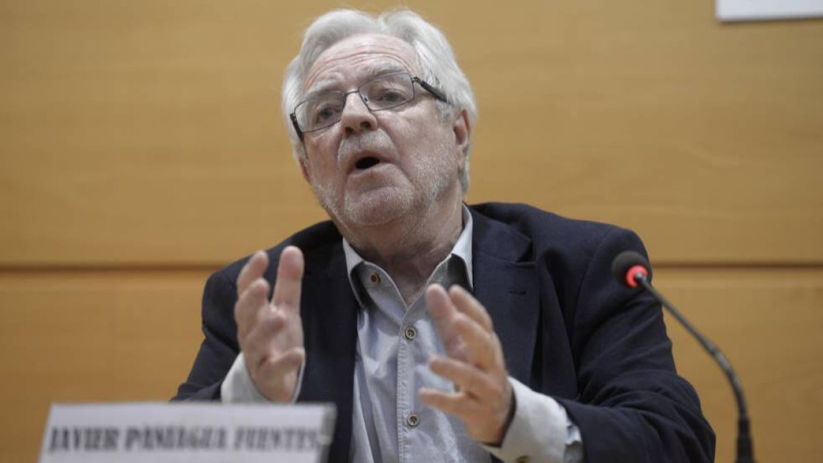 Javier Paniagua.