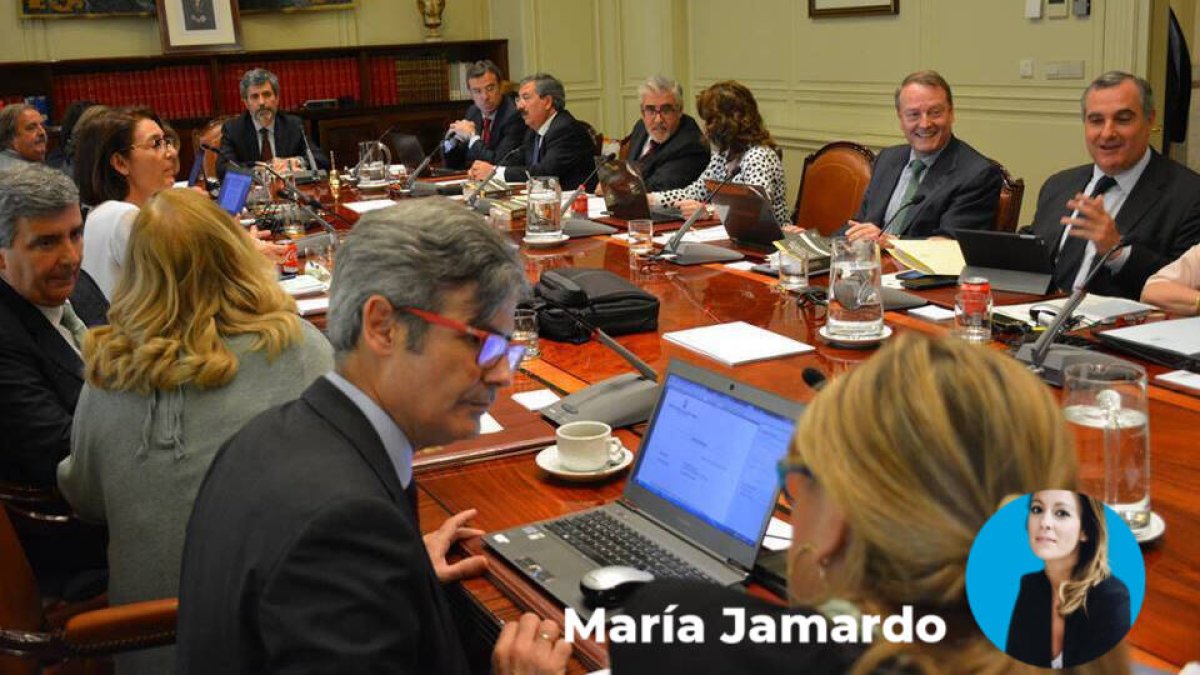 Un pleno del CGPJ presidido por Carlos Lesmes.