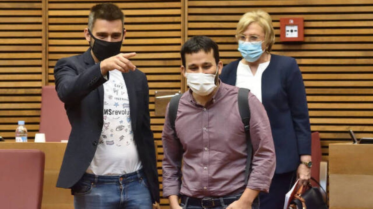 Fran Ferri, sindic de Compromís, y el conseller Vicent Marzà.