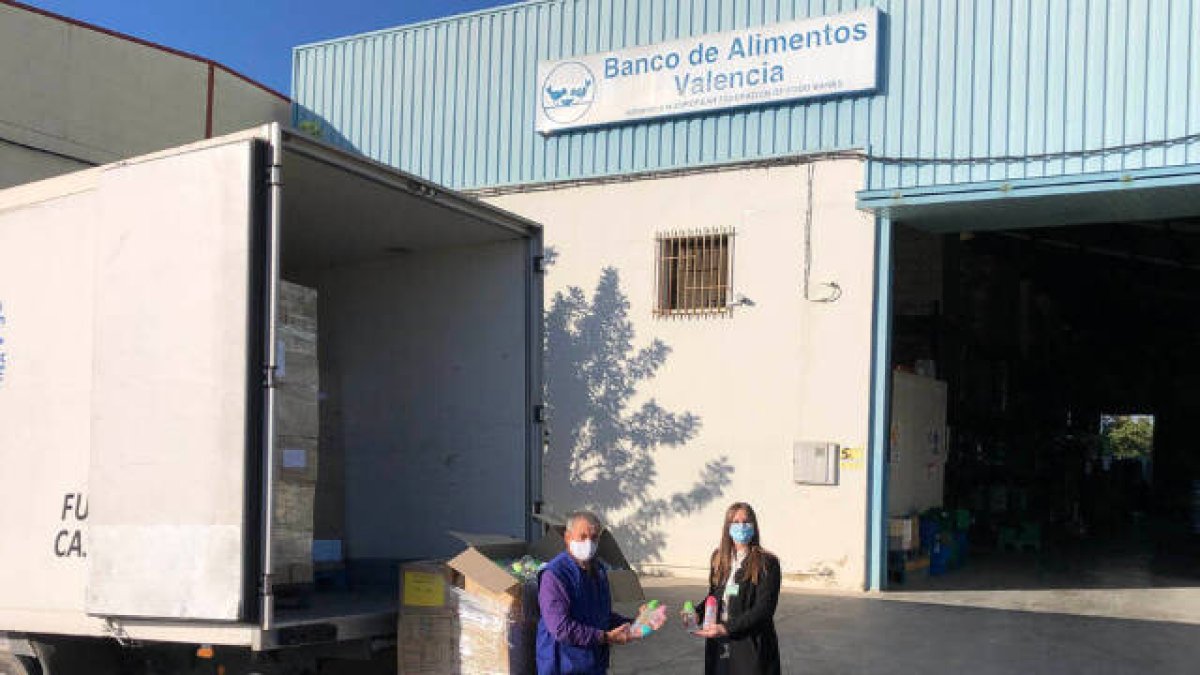 Mercadona entrega 10.000 kilos de biberones y tetinas al Banco de Alimentos