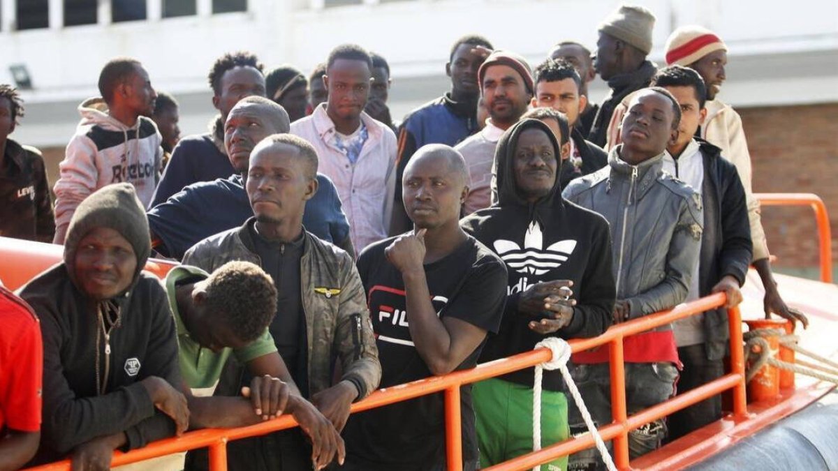 Llegada de una patera a Almería el pasado sábado, con 70 personas a bordo.