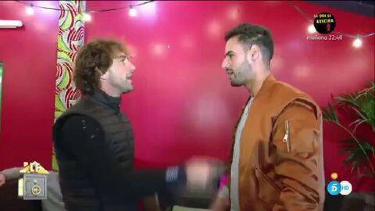 Pavón y Asraf, a la gresca.