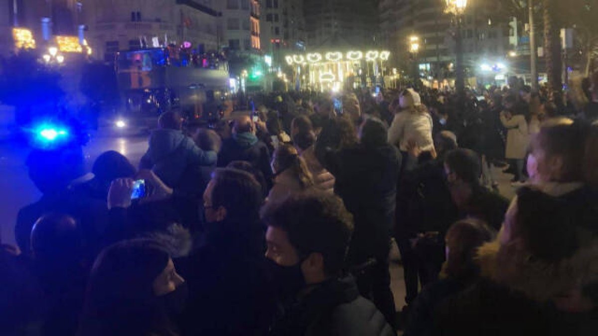 Aglomeraciones en la Cabalgata de Reyes de Valencia