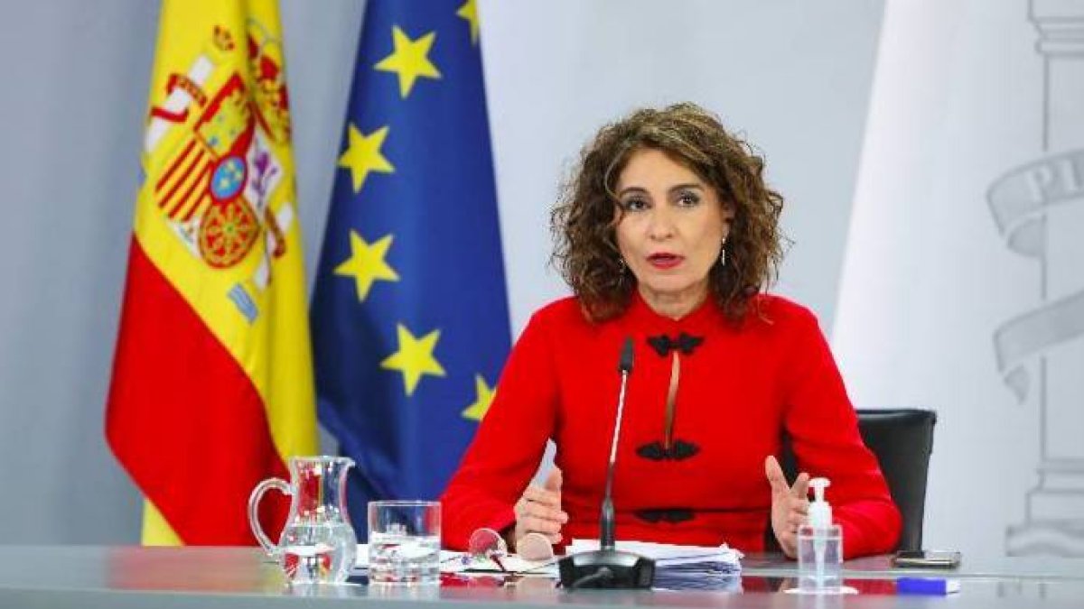 La ministra portavoz, María Jesús Montero, en su comparecencia en Moncloa este martes.