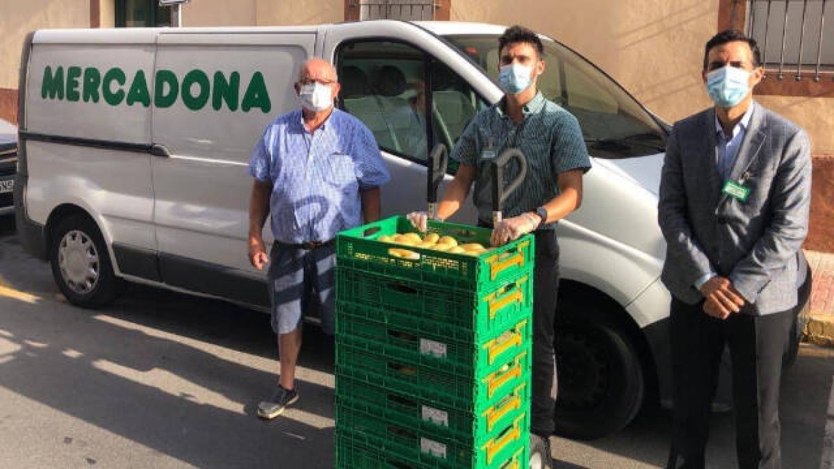 Mercadona colabora con el comedor social de Torrevieja