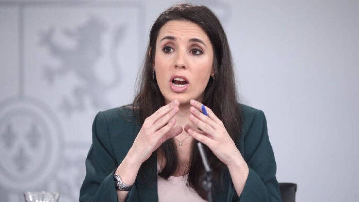 Pese a la pandemia, la ministra de Igualdad está convocando manifestaciones para el 8 de marzo