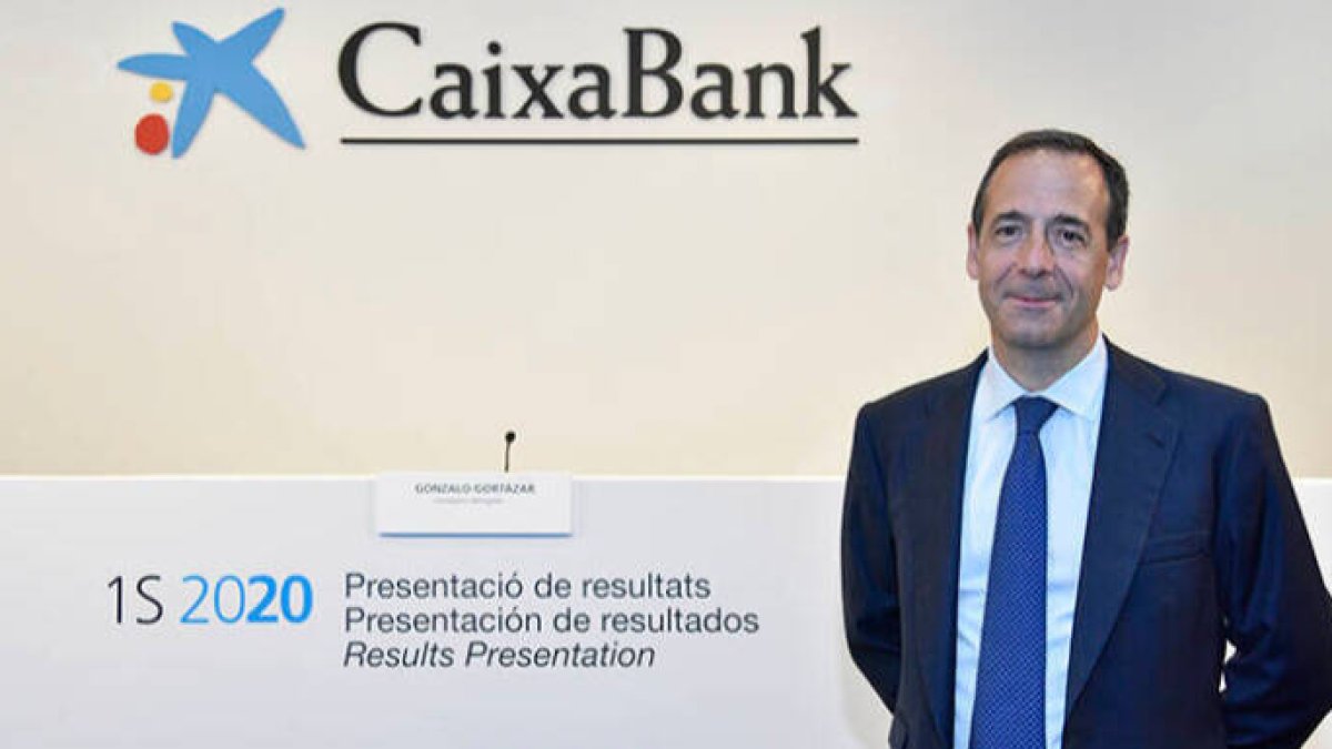 CaixaBank obtiene un beneficio de 205 millones de euros en el primer semestre